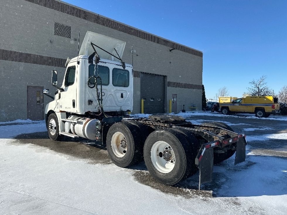 Day Cab Tractor-Heavy Duty Tractors-Freightliner-2018-T12664ST-Milwaukee-WI-523,300\n\t\tmiles-$ 39,750 - Image 5