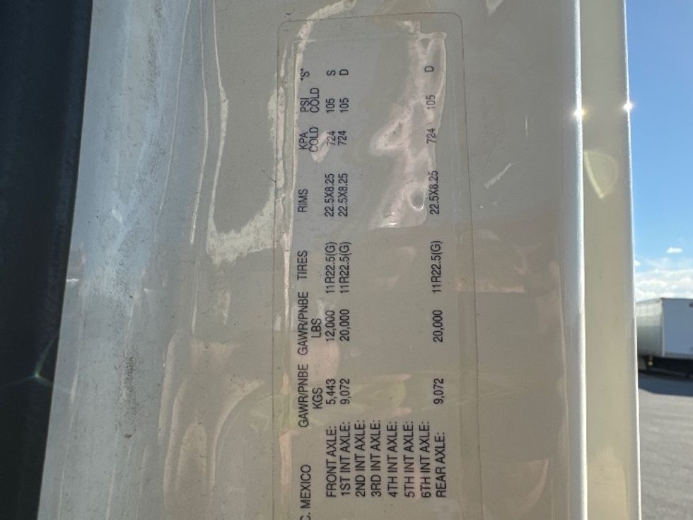 Day Cab Tractor-Heavy Duty Tractors-Freightliner-2018-T12664ST-Milwaukee-WI-525,668\n\t\tmiles-$ 39,500 - Image 16