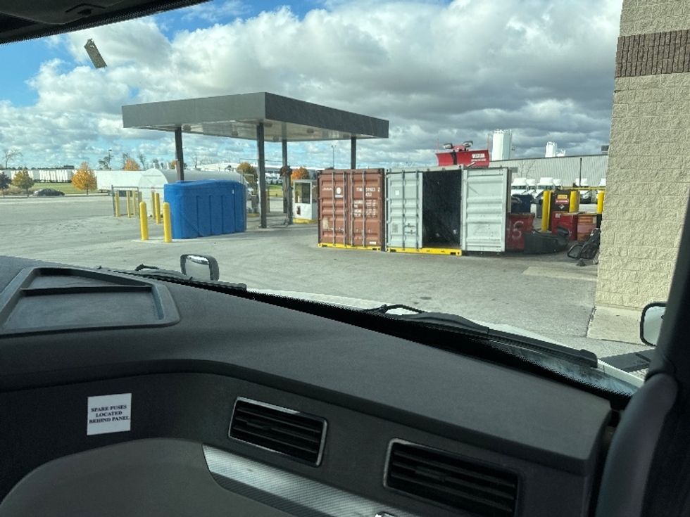 Day Cab Tractor-Heavy Duty Tractors-Freightliner-2018-T12664ST-Milwaukee-WI-540,639\n\t\tmiles-$ 38,250 - Image 13