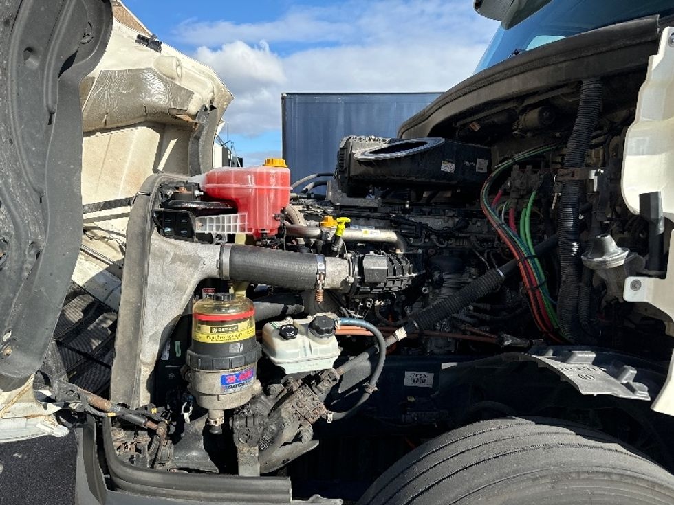 Day Cab Tractor-Heavy Duty Tractors-Freightliner-2018-T12664ST-Milwaukee-WI-543,510\n\t\tmiles-$ 38,000 - Image 16