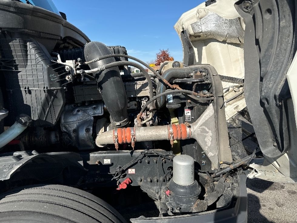 Day Cab Tractor-Heavy Duty Tractors-Freightliner-2018-T12664ST-Milwaukee-WI-545,977\n\t\tmiles-$ 37,750 - Image 15