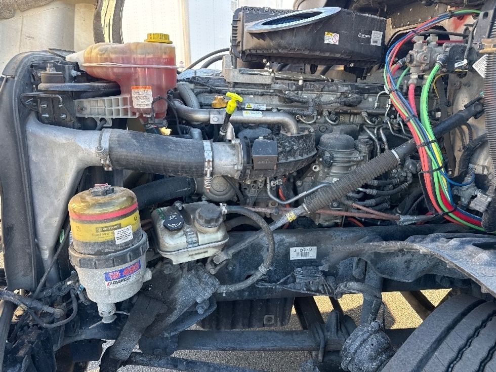 Day Cab Tractor-Heavy Duty Tractors-Freightliner-2018-T12664ST-Moberly-MO-431,113\n\t\tmiles-$ 48,750 - Image 16