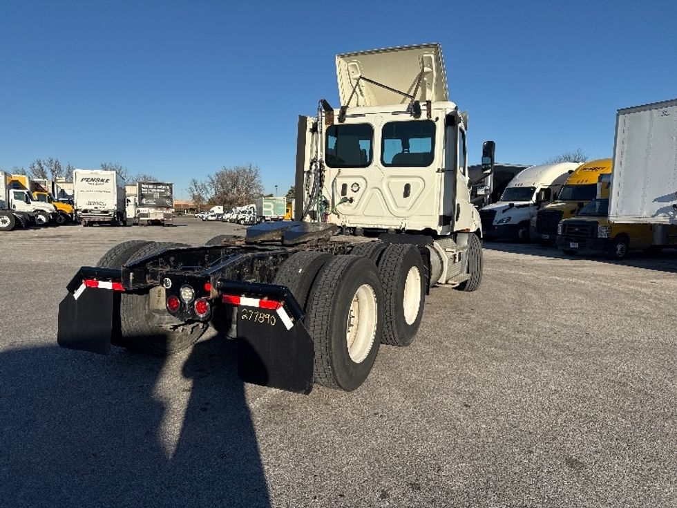 Day Cab Tractor-Heavy Duty Tractors-Freightliner-2018-T12664ST-Moberly-MO-431,113\n\t\tmiles-$ 48,750 - Image 7