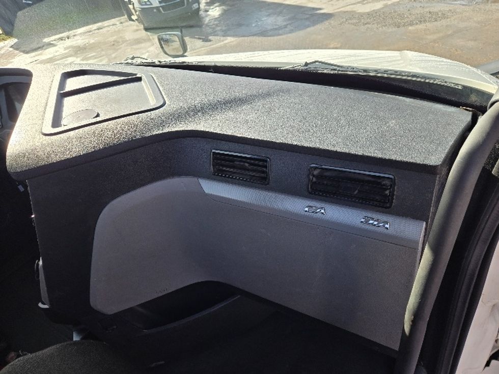 Day Cab Tractor-Heavy Duty Tractors-Freightliner-2018-T12664ST-Monroe-LA-488,962\n\t\tmiles-$ 45,250 - Image 13