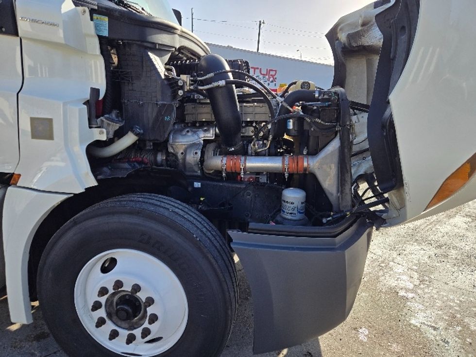 Day Cab Tractor-Heavy Duty Tractors-Freightliner-2018-T12664ST-Monroe-LA-488,962\n\t\tmiles-$ 45,250 - Image 15