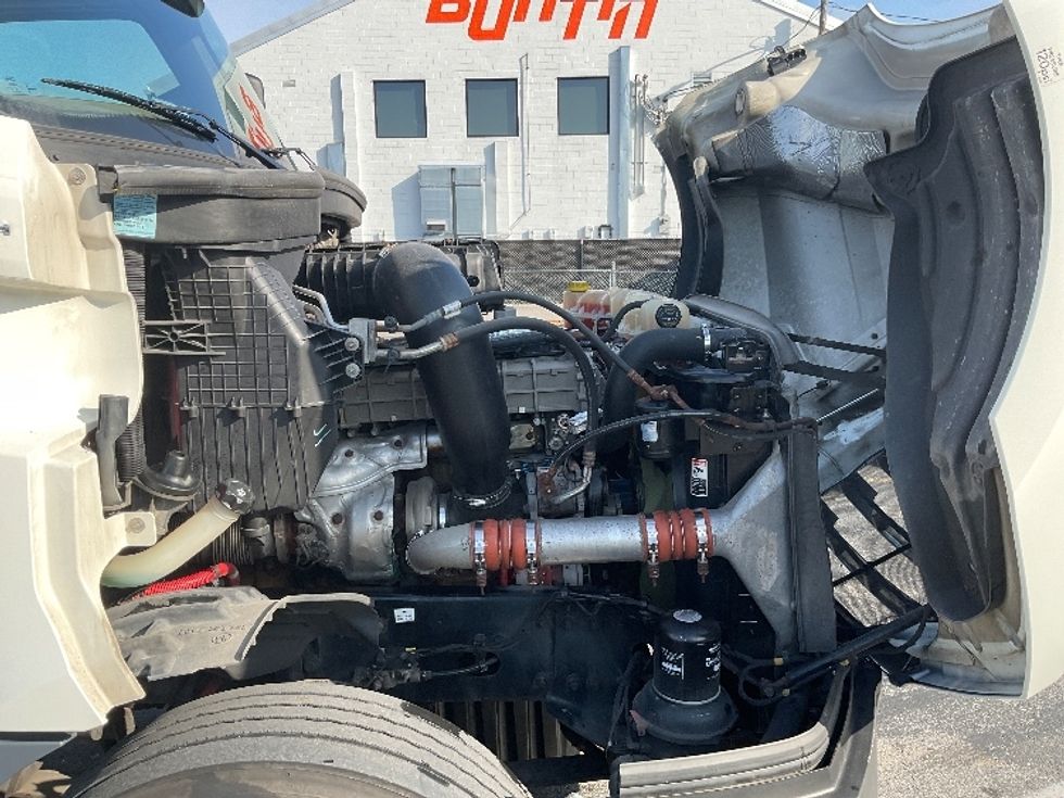 Day Cab Tractor-Heavy Duty Tractors-Freightliner-2018-T12664ST-Mount Juliet-TN-509,062\n\t\tmiles-$ 43,500 - Image 15