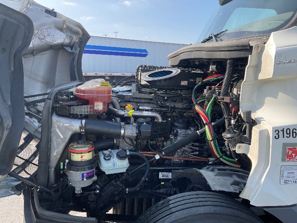 Day Cab Tractor-Heavy Duty Tractors-Freightliner-2018-T12664ST-Mount Juliet-TN-509,062\n\t\tmiles-$ 43,500 - Image 16