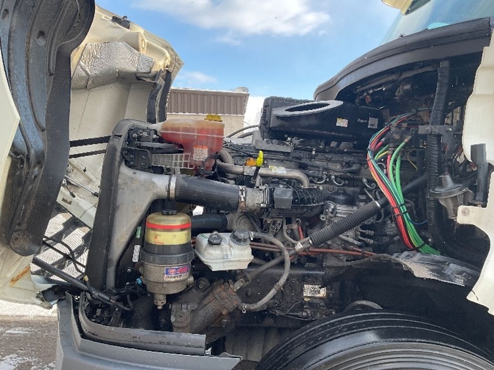 Day Cab Tractor-Heavy Duty Tractors-Freightliner-2018-T12664ST-Mount Pleasant-PA-475,432\n\t\tmiles-$ 40,000 - Image 16