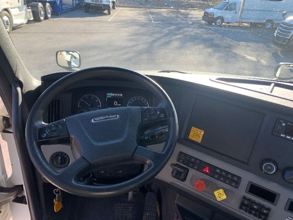 Day Cab Tractor-Heavy Duty Tractors-Freightliner-2018-T12664ST-Nashville (Mount Juliet)-TN-501,225\n\t\tmiles-$ 37,000 - Image 11