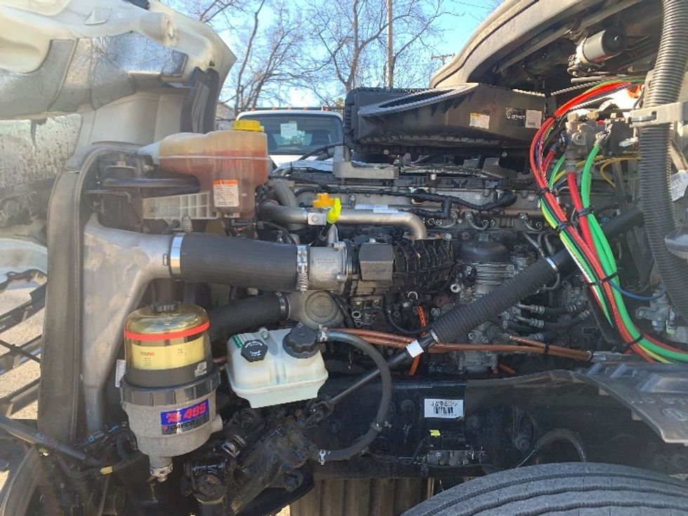 Day Cab Tractor-Heavy Duty Tractors-Freightliner-2018-T12664ST-Nashville (Mount Juliet)-TN-501,225\n\t\tmiles-$ 37,000 - Image 16