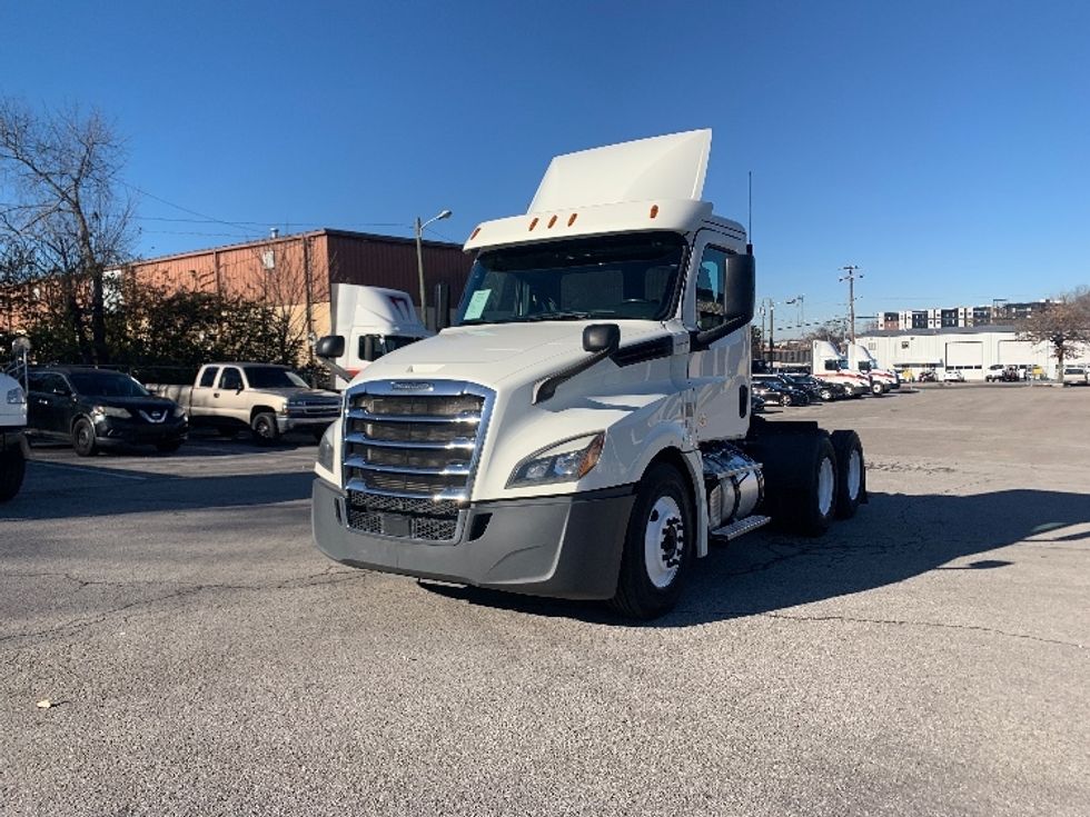 Day Cab Tractor-Heavy Duty Tractors-Freightliner-2018-T12664ST-Nashville (Mount Juliet)-TN-501,225\n\t\tmiles-$ 37,000 - Image 3