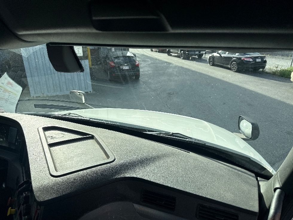 Day Cab Tractor-Heavy Duty Tractors-Freightliner-2018-T12664ST-New Bedford-MA-528,627\n\t\tmiles-$ 31,500 - Image 13