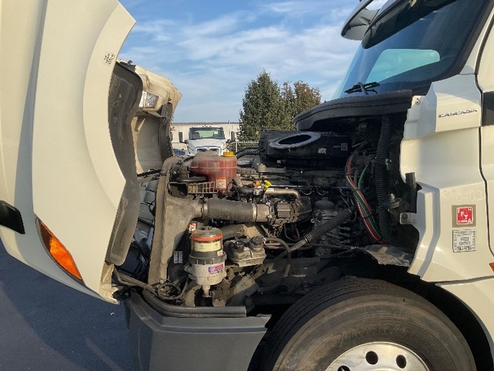 Day Cab Tractor-Heavy Duty Tractors-Freightliner-2018-T12664ST-New Castle-DE-209,930\n\t\tmiles-$ 57,750 - Image 16
