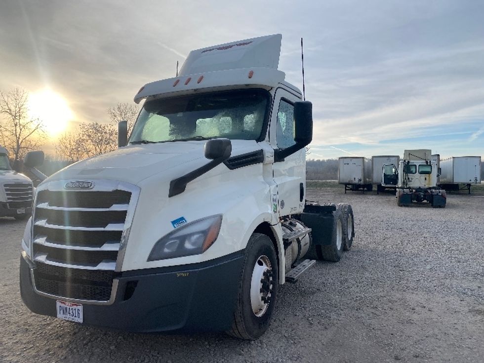 Your Next Used 2018 Freightliner T12664ST, 317337, Is For Sale And