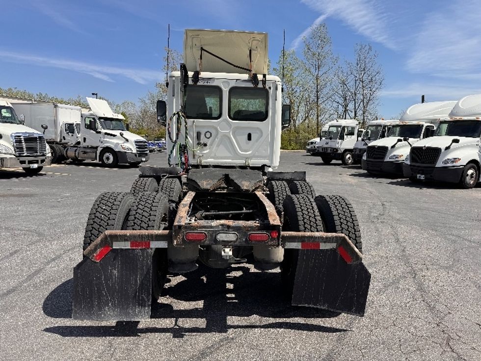 Day Cab Tractor-Heavy Duty Tractors-Freightliner-2018-T12664ST-Obetz-OH-436,894\n\t\tmiles-$ 43,500 - Image 6