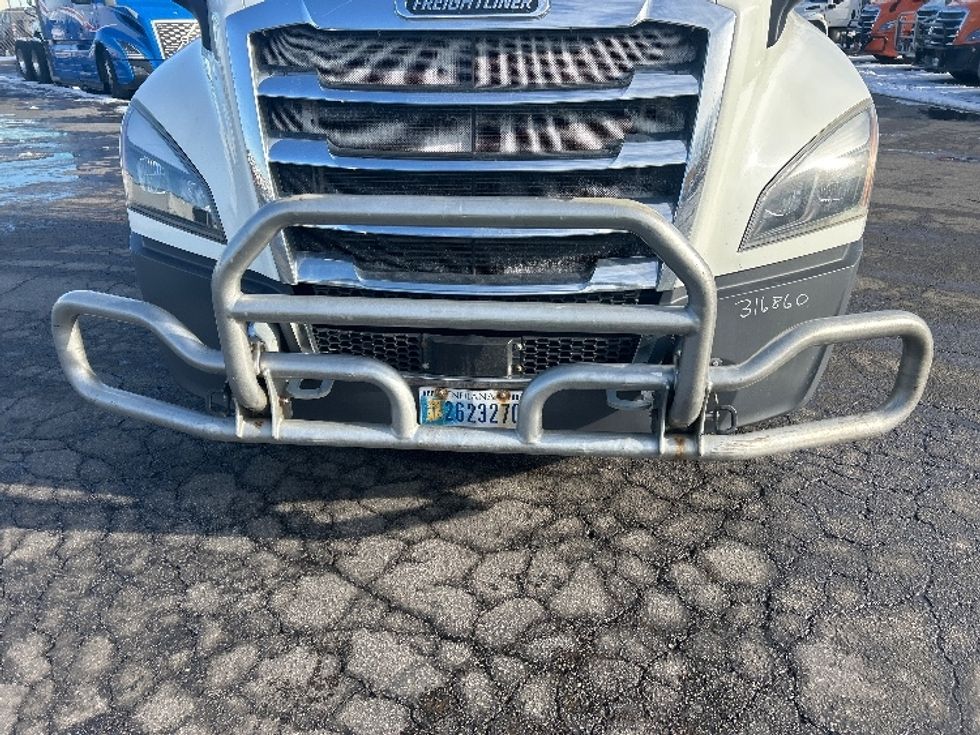 Day Cab Tractor-Heavy Duty Tractors-Freightliner-2018-T12664ST-Obetz-OH-448,978\n\t\tmiles-$ 38,000 - Image 17