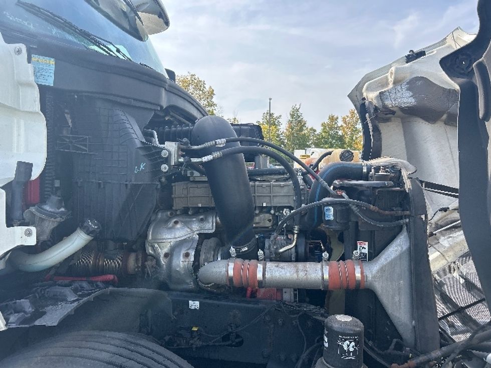 Day Cab Tractor-Heavy Duty Tractors-Freightliner-2018-T12664ST-Obetz-OH-527,540\n\t\tmiles-$ 34,250 - Image 15