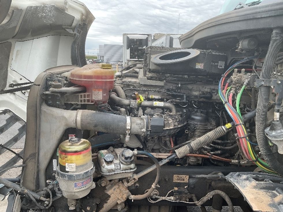 Day Cab Tractor-Heavy Duty Tractors-Freightliner-2018-T12664ST-Oklahoma City-OK-431,498\n\t\tmiles-$ 47,000 - Image 16