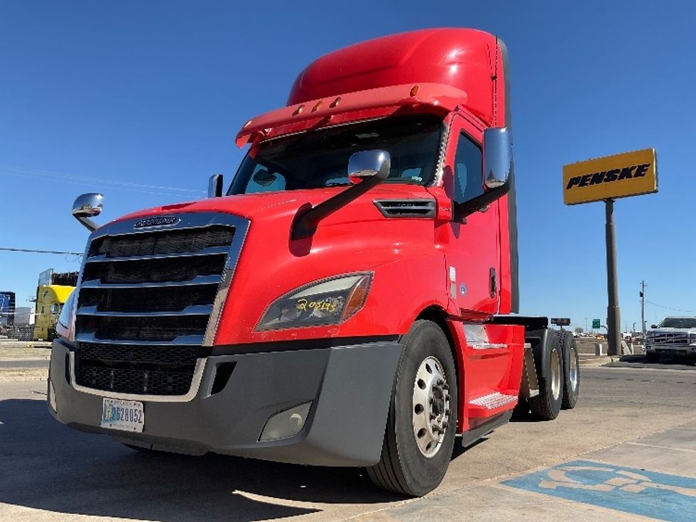 Day Cab Tractor-Heavy Duty Tractors-Freightliner-2018-T12664ST-Oklahoma City-OK-610,207\n\t\tmiles-$ 37,250 - Image 3
