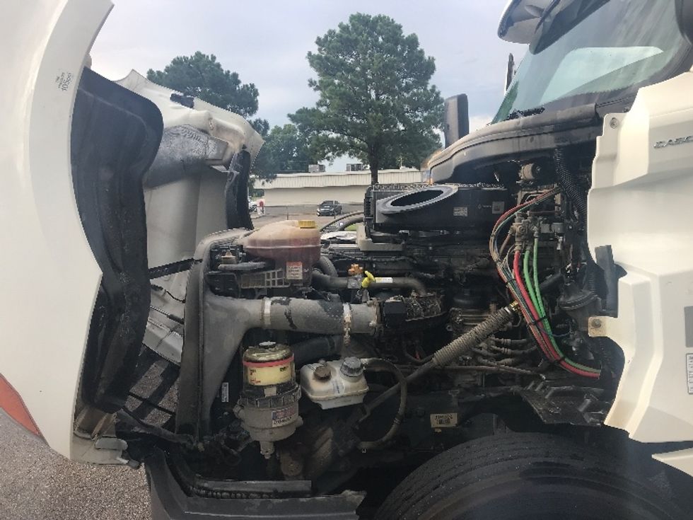 Day Cab Tractor-Heavy Duty Tractors-Freightliner-2018-T12664ST-Olive Branch-MS-315,269\n\t\tmiles-$ 52,250 - Image 16