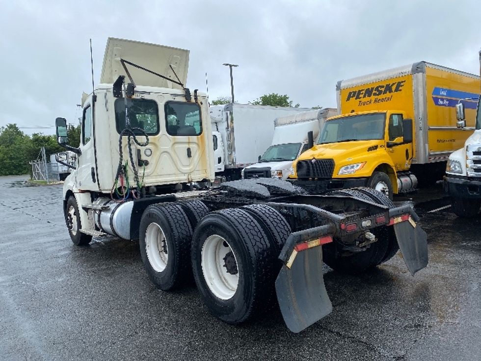 Day Cab Tractor-Heavy Duty Tractors-Freightliner-2018-T12664ST-Parsippany-NJ-235,777\n\t\tmiles-$ 48,250 - Image 5
