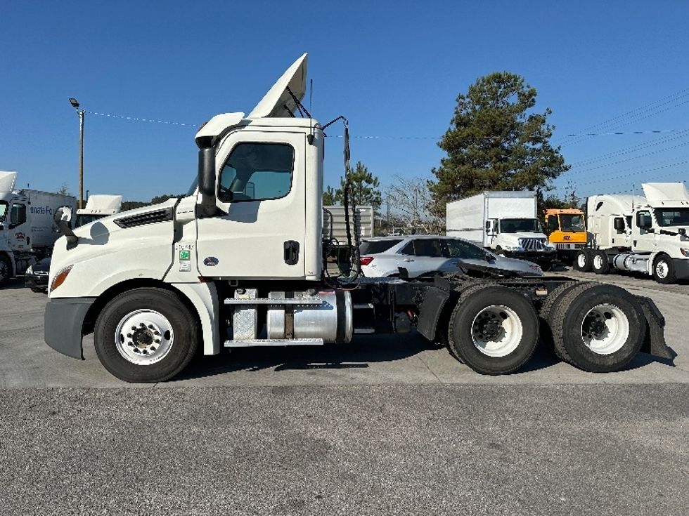 Your Next Used 2018 Freightliner T12664ST, 316747, Is For Sale And