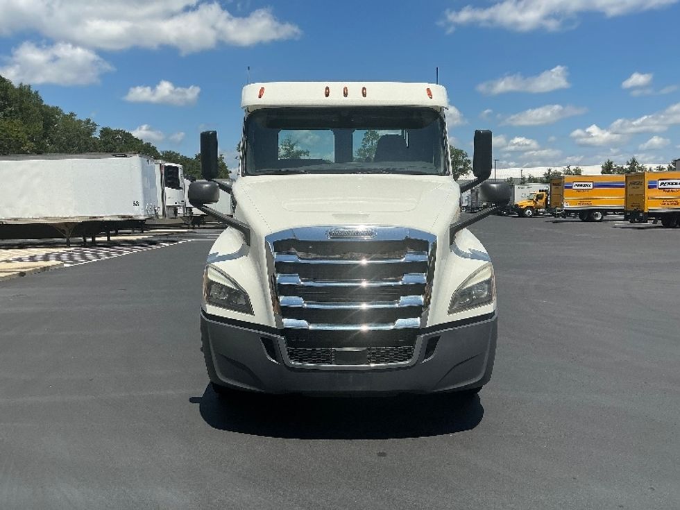 Day Cab Tractor-Heavy Duty Tractors-Freightliner-2018-T12664ST-Pensacola-FL-407,363\n\t\tmiles-$ 43,750 - Image 2