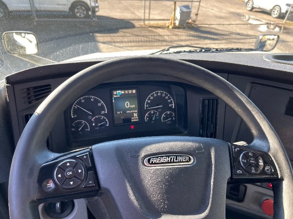Day Cab Tractor-Heavy Duty Tractors-Freightliner-2018-T12664ST-Pensacola-FL-446,818\n\t\tmiles-$ 46,750 - Image 11