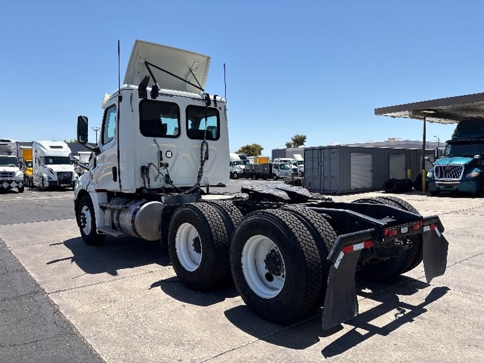 Day Cab Tractor-Heavy Duty Tractors-Freightliner-2018-T12664ST-Phoenix-AZ-192,326\n\t\tmiles-$ 55,500 - Image 5