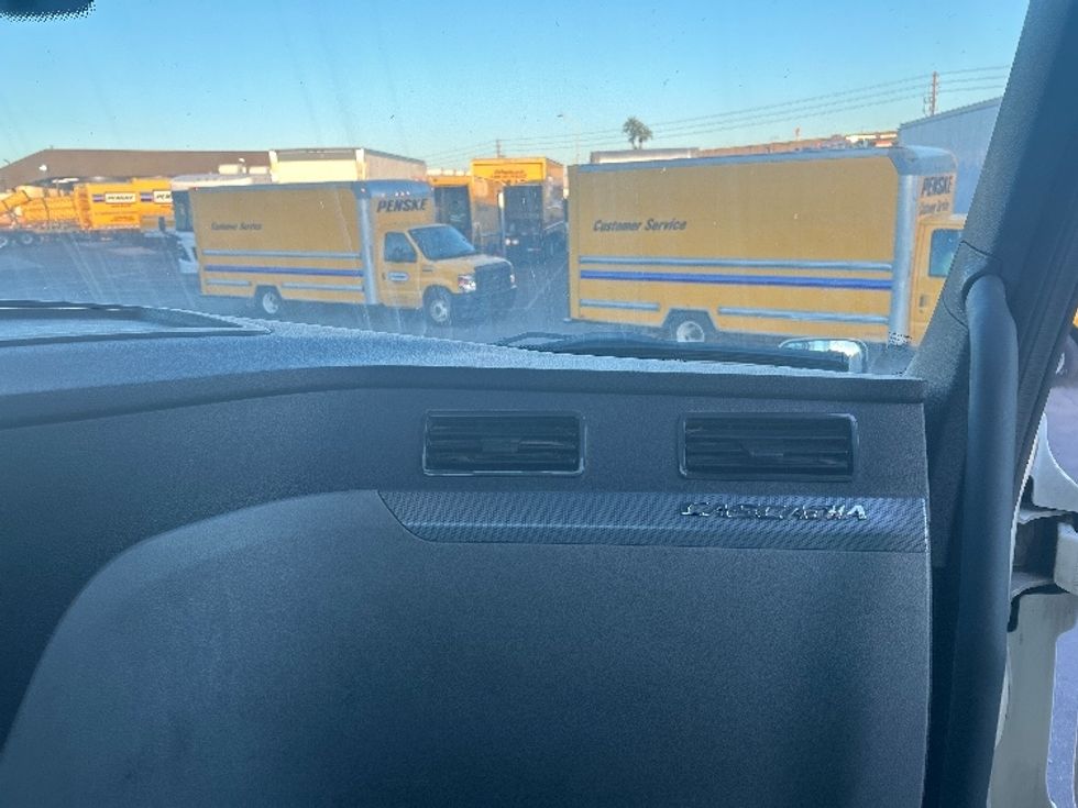 Day Cab Tractor-Heavy Duty Tractors-Freightliner-2018-T12664ST-Phoenix-AZ-250,503\n\t\tmiles-$ 48,250 - Image 13