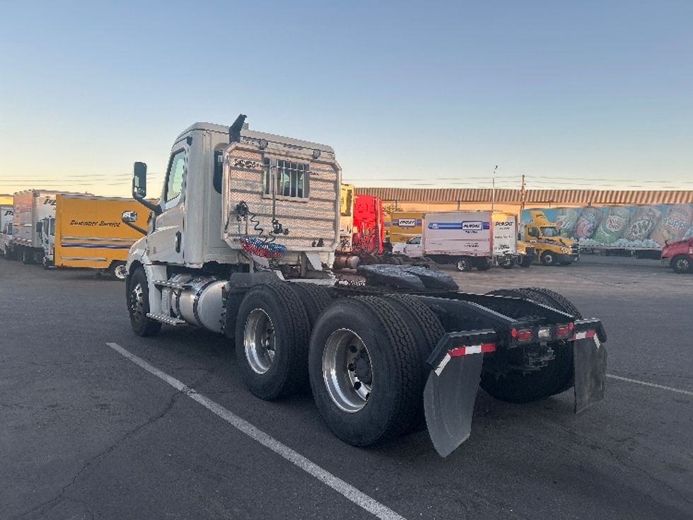 Day Cab Tractor-Heavy Duty Tractors-Freightliner-2018-T12664ST-Phoenix-AZ-250,503\n\t\tmiles-$ 48,250 - Image 5