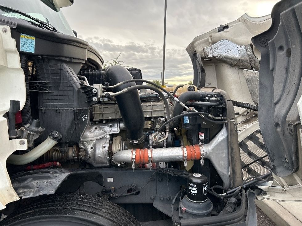 Day Cab Tractor-Heavy Duty Tractors-Freightliner-2018-T12664ST-Phoenix-AZ-401,166\n\t\tmiles-$ 42,000 - Image 15