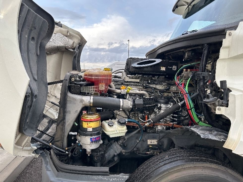 Day Cab Tractor-Heavy Duty Tractors-Freightliner-2018-T12664ST-Phoenix-AZ-401,166\n\t\tmiles-$ 42,000 - Image 16