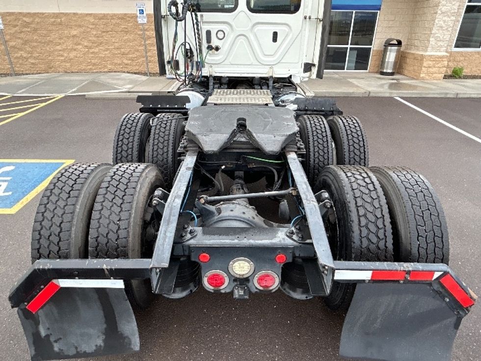 Day Cab Tractor-Heavy Duty Tractors-Freightliner-2018-T12664ST-Phoenix-AZ-401,166\n\t\tmiles-$ 42,000 - Image 6