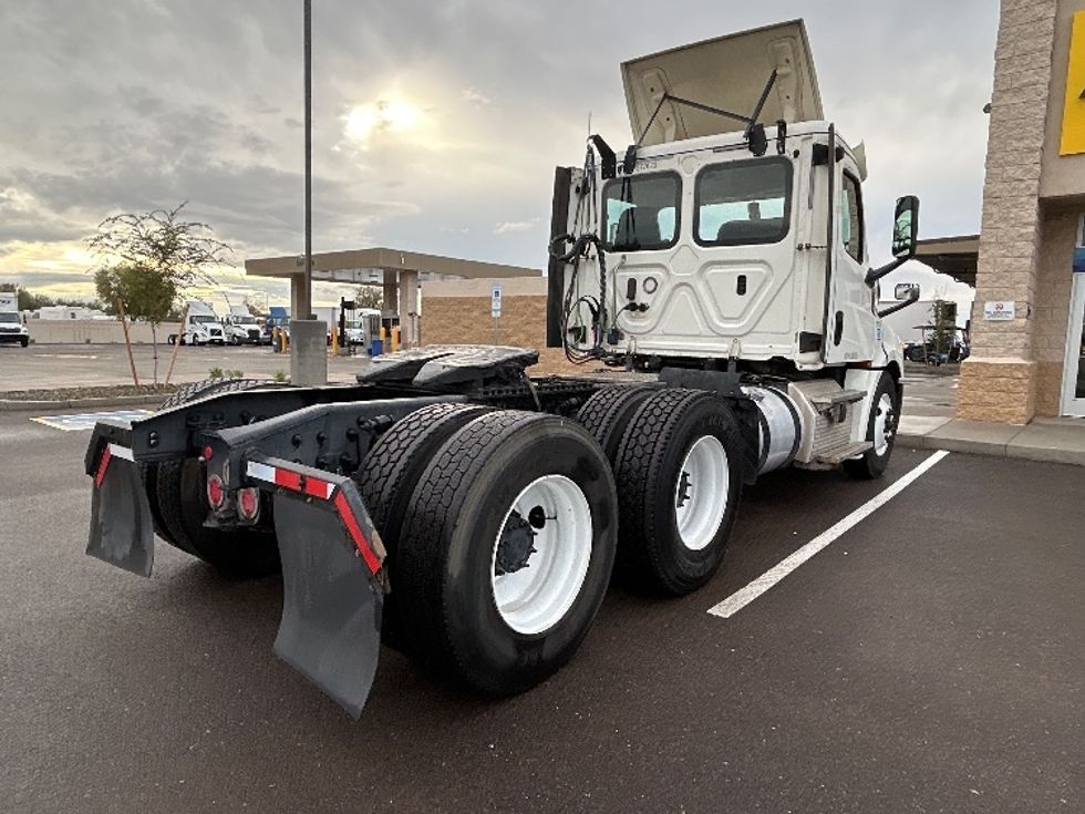 Day Cab Tractor-Heavy Duty Tractors-Freightliner-2018-T12664ST-Phoenix-AZ-401,166\n\t\tmiles-$ 42,000 - Image 7