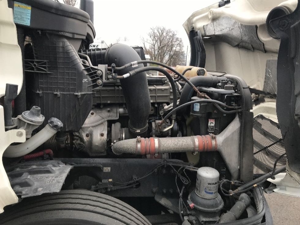 Day Cab Tractor-Heavy Duty Tractors-Freightliner-2018-T12664ST-Piqua-OH-418,253\n\t\tmiles-$ 46,000 - Image 15