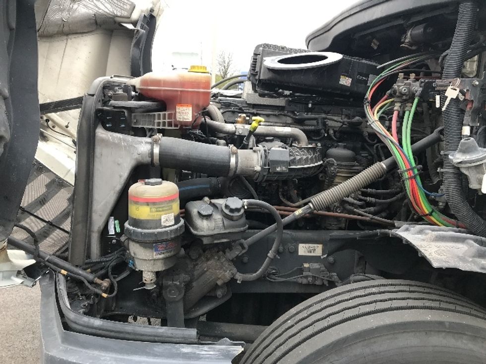 Day Cab Tractor-Heavy Duty Tractors-Freightliner-2018-T12664ST-Piqua-OH-418,253\n\t\tmiles-$ 46,000 - Image 16