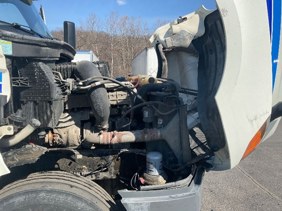 Day Cab Tractor-Heavy Duty Tractors-Freightliner-2018-T12664ST-Pittsburgh-PA-429,827\n\t\tmiles-$ 39,750 - Image 15