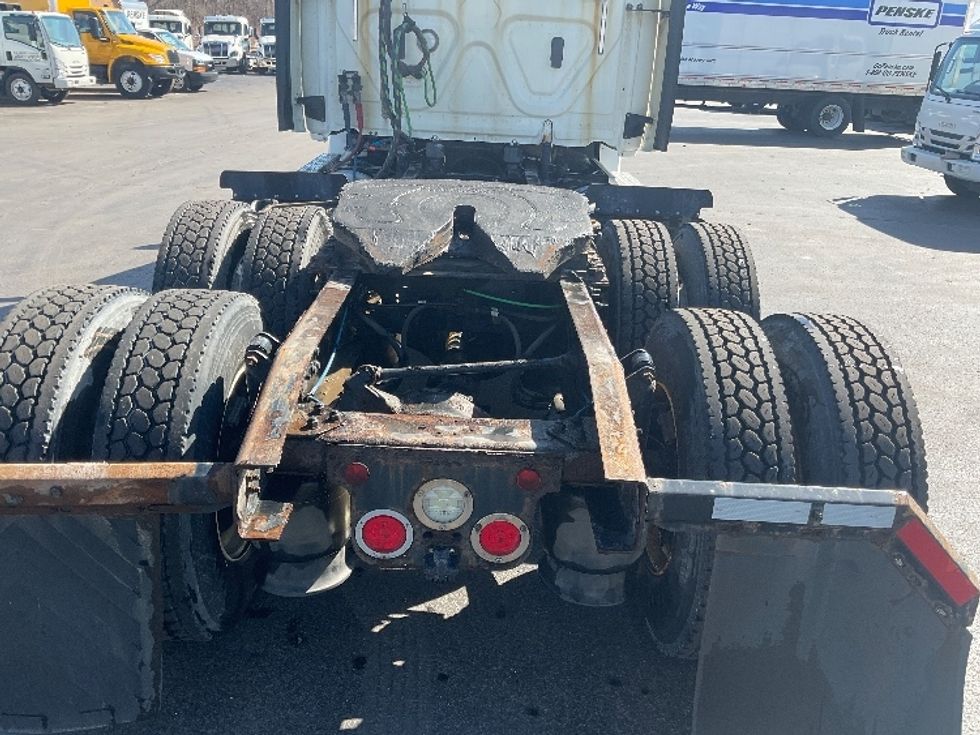 Day Cab Tractor-Heavy Duty Tractors-Freightliner-2018-T12664ST-Pittsburgh-PA-429,827\n\t\tmiles-$ 39,750 - Image 6