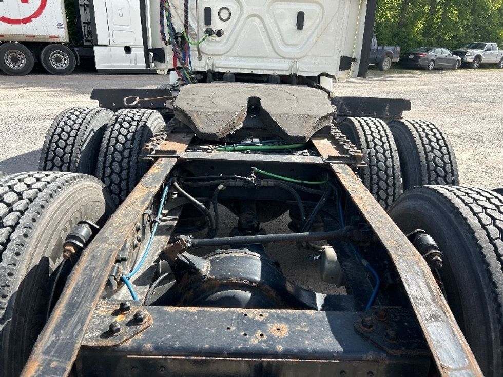 Day Cab Tractor-Heavy Duty Tractors-Freightliner-2018-T12664ST-Poplar Bluff-MO-497,539\n\t\tmiles-$ 37,000 - Image 6