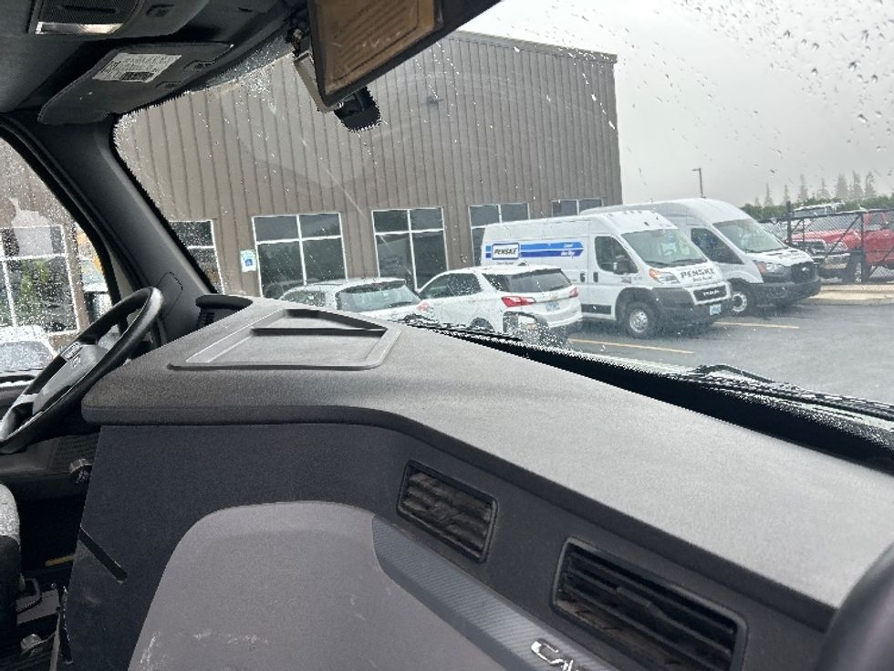 Day Cab Tractor-Heavy Duty Tractors-Freightliner-2018-T12664ST-Portland-OR-402,984\n\t\tmiles-$ 51,750 - Image 13