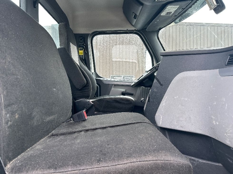 Day Cab Tractor-Heavy Duty Tractors-Freightliner-2018-T12664ST-Portland-OR-402,984\n\t\tmiles-$ 51,750 - Image 14