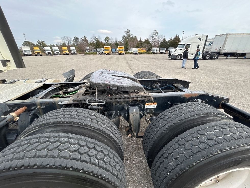 Day Cab Tractor-Heavy Duty Tractors-Freightliner-2018-T12664ST-Prince George-VA-111,816\n\t\tmiles-$ 52,000 - Image 18