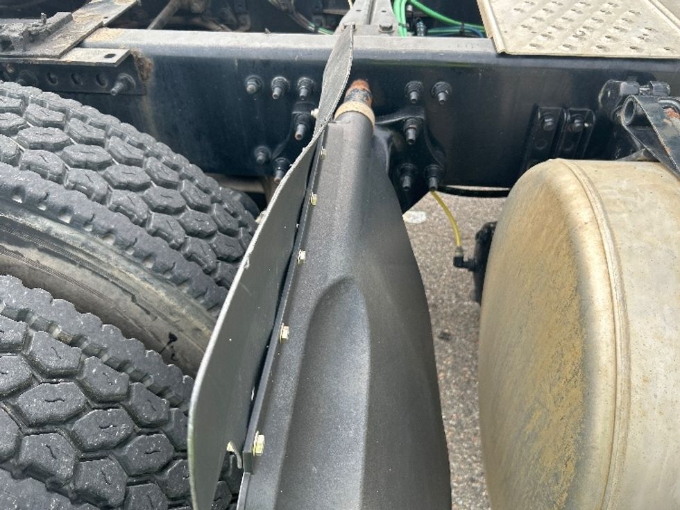 Day Cab Tractor-Heavy Duty Tractors-Freightliner-2018-T12664ST-Prince George-VA-111,816\n\t\tmiles-$ 52,000 - Image 23