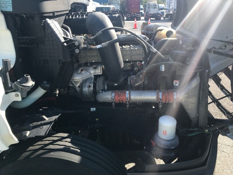Day Cab Tractor-Heavy Duty Tractors-Freightliner-2018-T12664ST-Prince George-VA-397,325\n\t\tmiles-$ 44,250 - Image 15