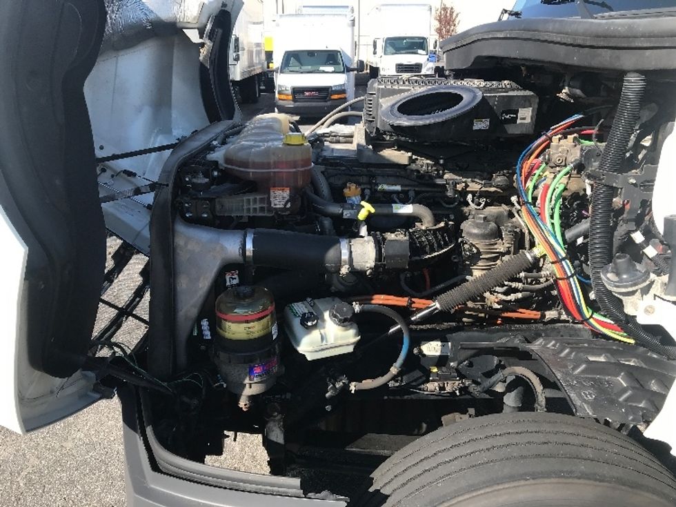 Day Cab Tractor-Heavy Duty Tractors-Freightliner-2018-T12664ST-Prince George-VA-397,325\n\t\tmiles-$ 44,250 - Image 16