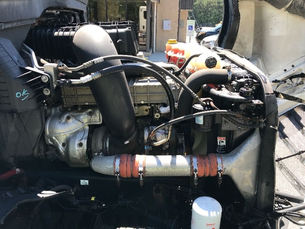 Day Cab Tractor-Heavy Duty Tractors-Freightliner-2018-T12664ST-Prince George-VA-527,988\n\t\tmiles-$ 37,750 - Image 15