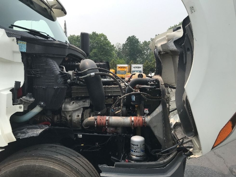 Day Cab Tractor-Heavy Duty Tractors-Freightliner-2018-T12664ST-Reading-PA-394,500\n\t\tmiles-$ 46,500 - Image 15