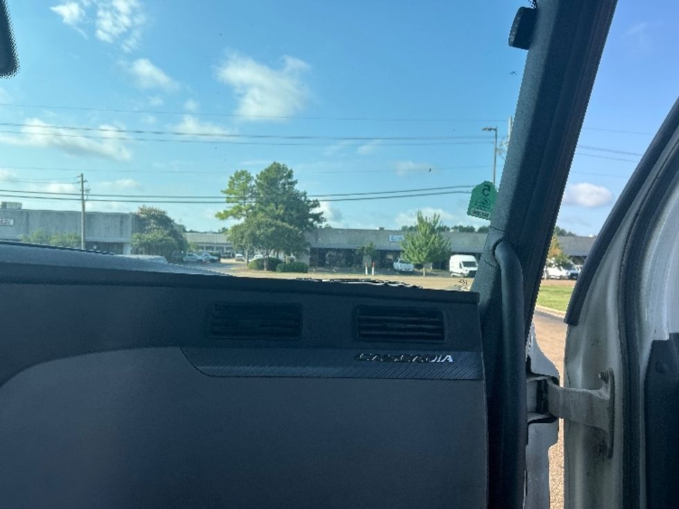 Day Cab Tractor-Heavy Duty Tractors-Freightliner-2018-T12664ST-Richland-MS-426,420\n\t\tmiles-$ 44,000 - Image 13