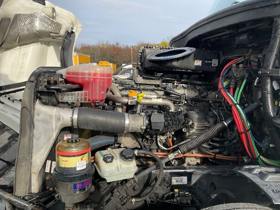 Day Cab Tractor-Heavy Duty Tractors-Freightliner-2018-T12664ST-Richmond-VA-497,892\n\t\tmiles-$ 43,250 - Image 16